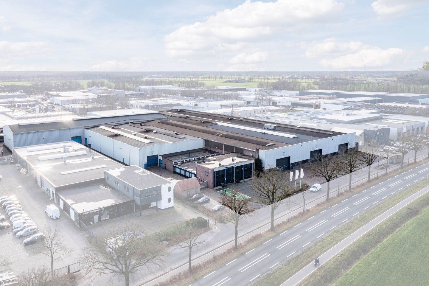 Bekijk foto 3 van Industrieweg 7