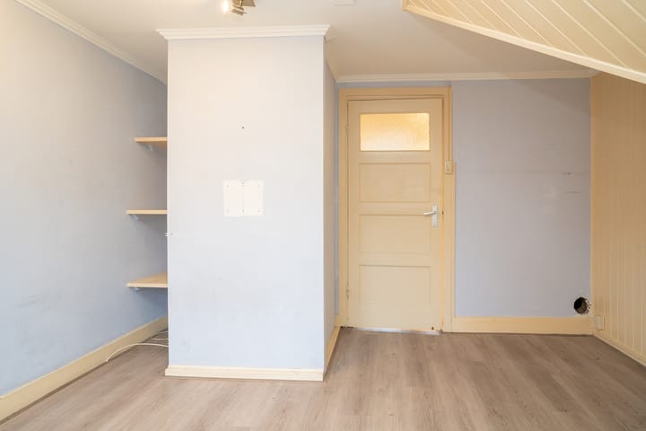 Foto 17 van Herman van Hoevellstraat 9