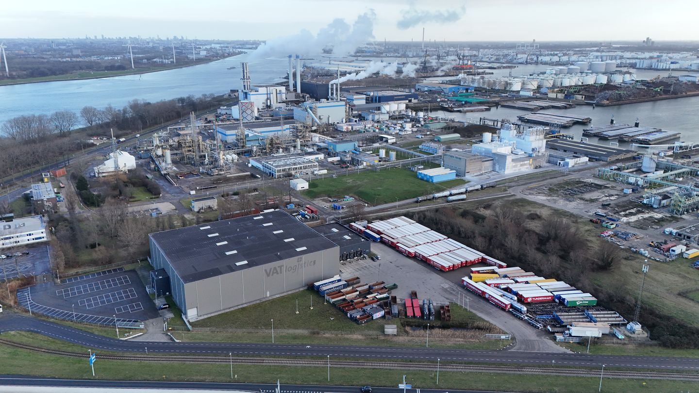 Bekijk foto 4 van Botlekweg 183