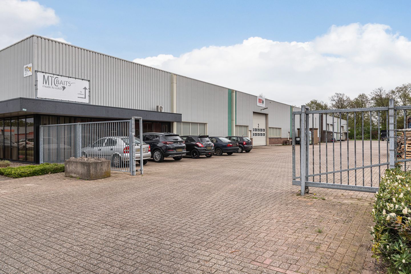 View photo 3 of Saffierstraat 18