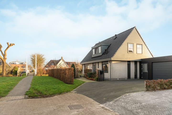 Foto 6 van Warring 83