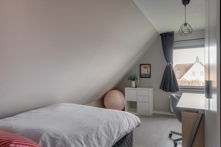 Foto 20 van Warring 83