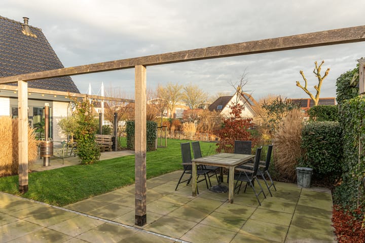 Foto 33 van Warring 83