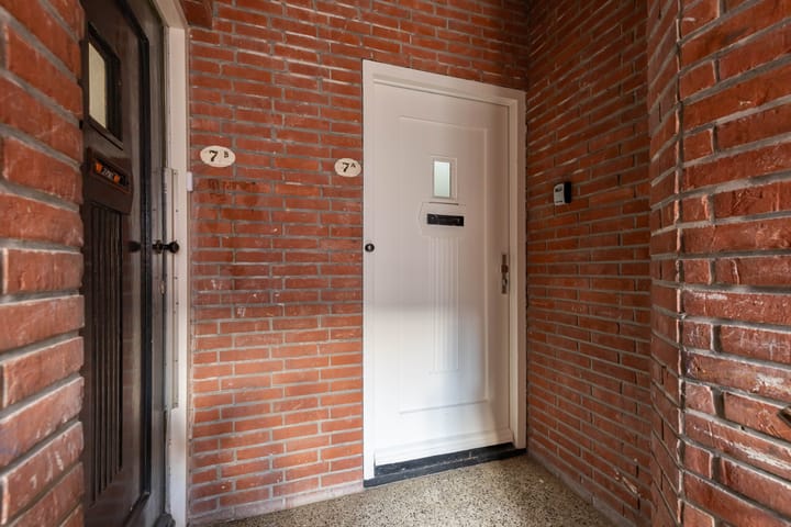 Foto 6 van Van der Waalsstraat 7-A