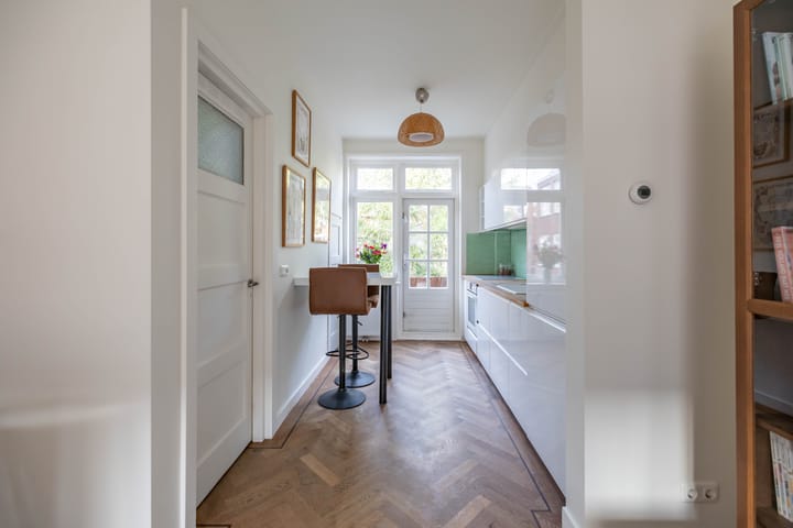 Foto 12 van Van der Waalsstraat 7-A