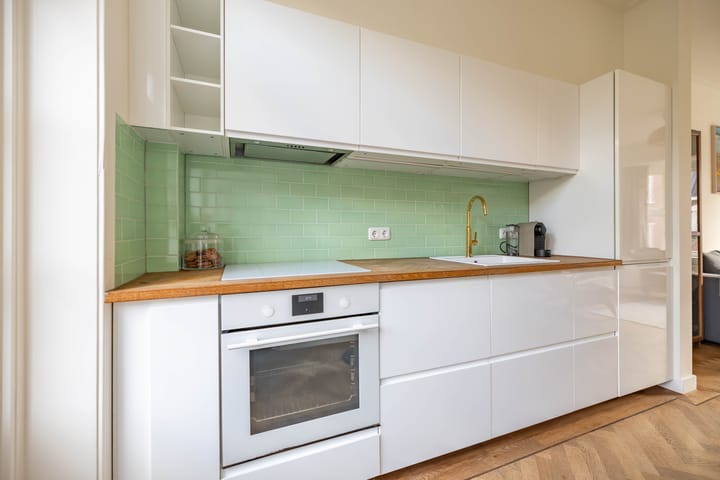 Foto 15 van Van der Waalsstraat 7-A