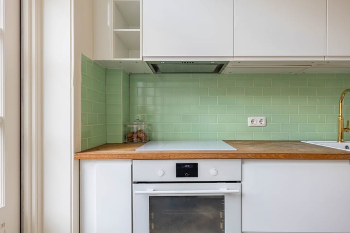 Foto 16 van Van der Waalsstraat 7-A