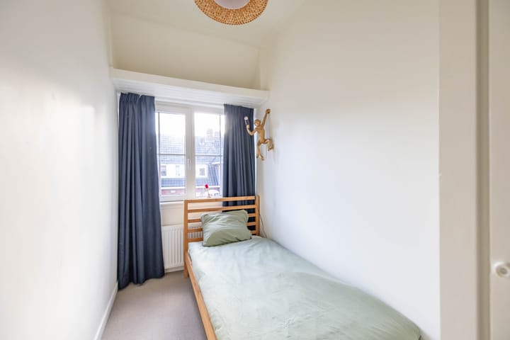 Foto 32 van Van der Waalsstraat 7-A