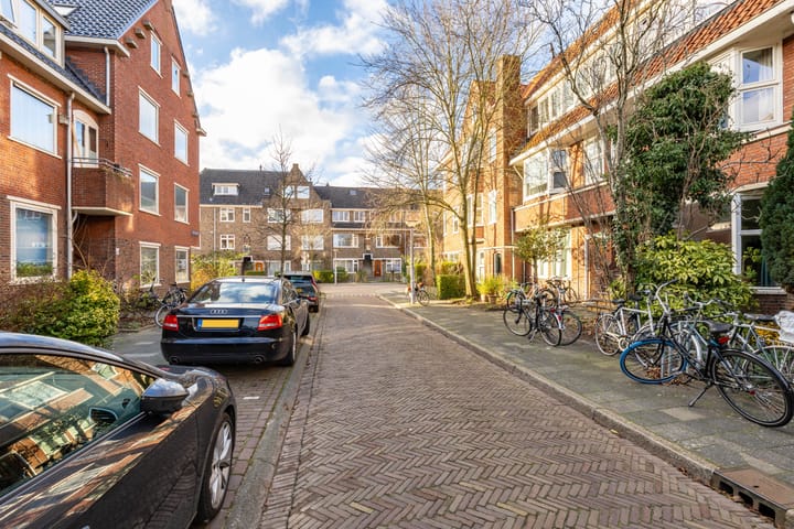 Foto 37 van Van der Waalsstraat 7-A