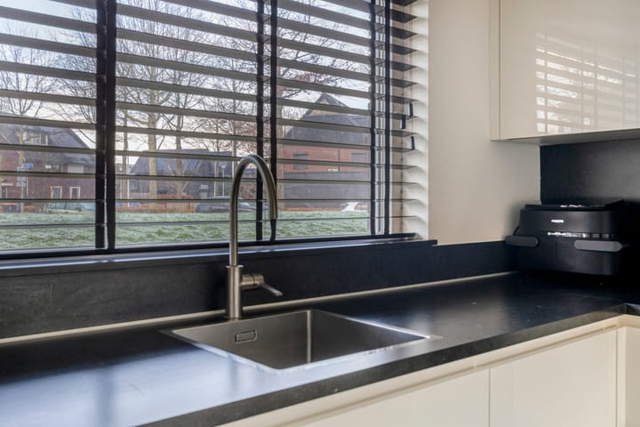 Foto 15 van Riethovenerf 13