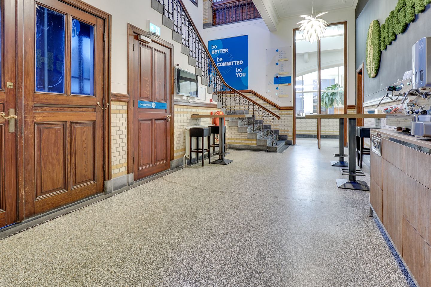 View photo 4 of Hamburgerstraat 30