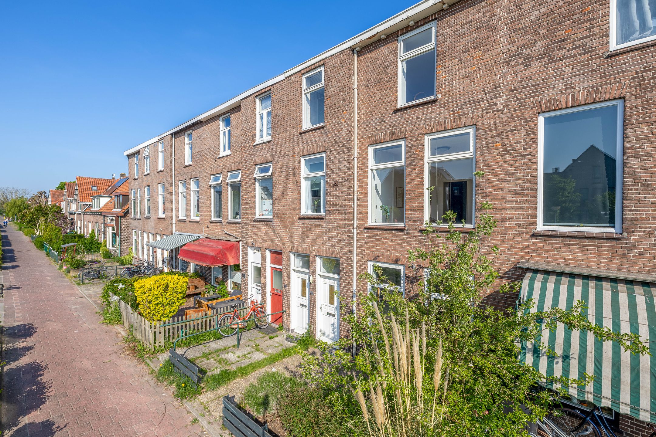 Buying a house in The Netherlands., Delftsestraatweg 248