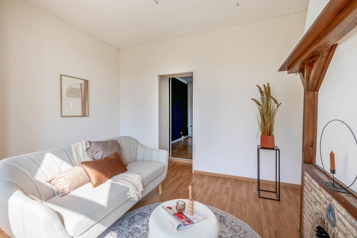 Photo 2 of Delftsestraatweg 248