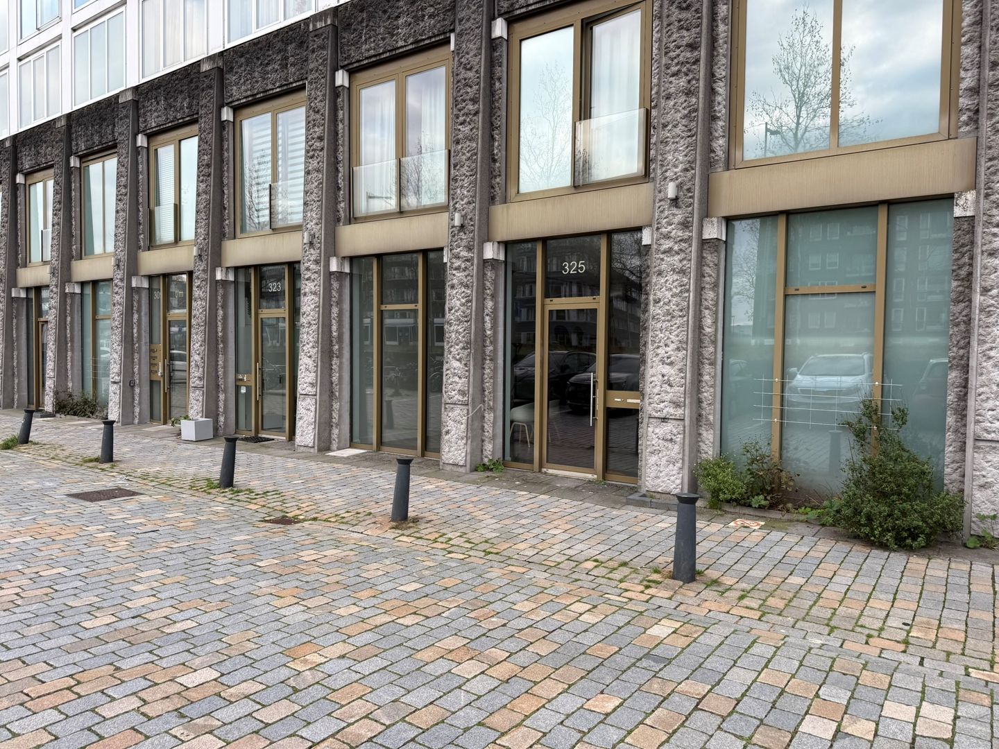 Bekijk foto 1 van IJburglaan 325