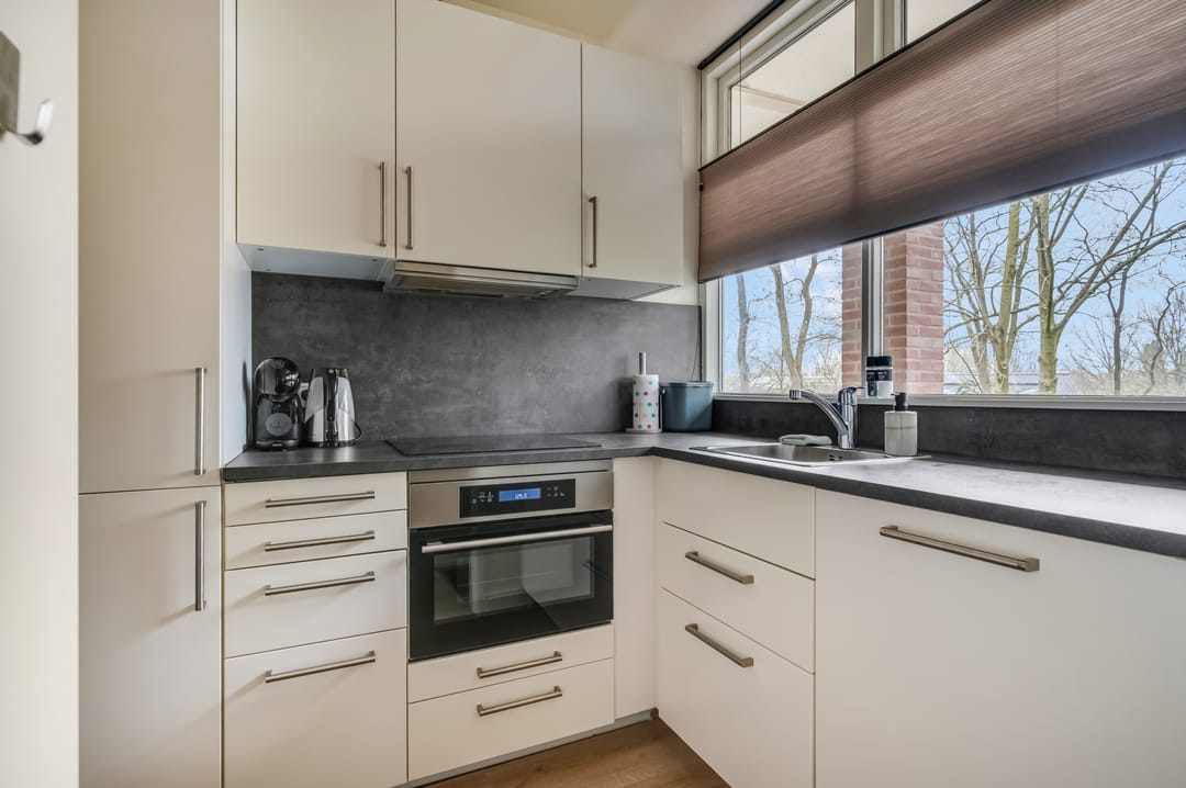 Photo 8 of Juliana van Stolberglaan 79