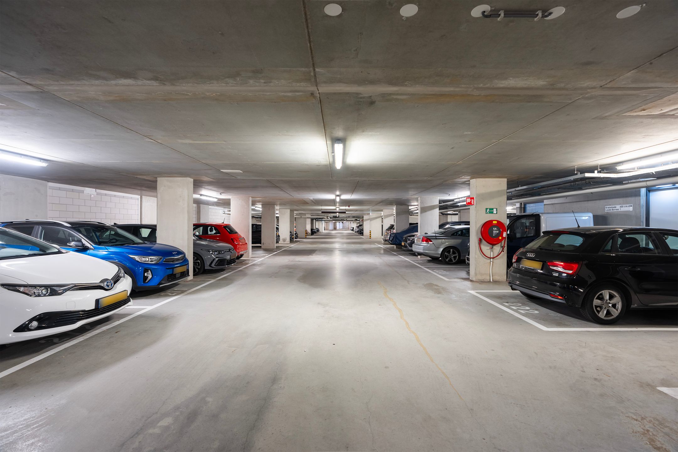 Photo 18 of Kratonkade 648