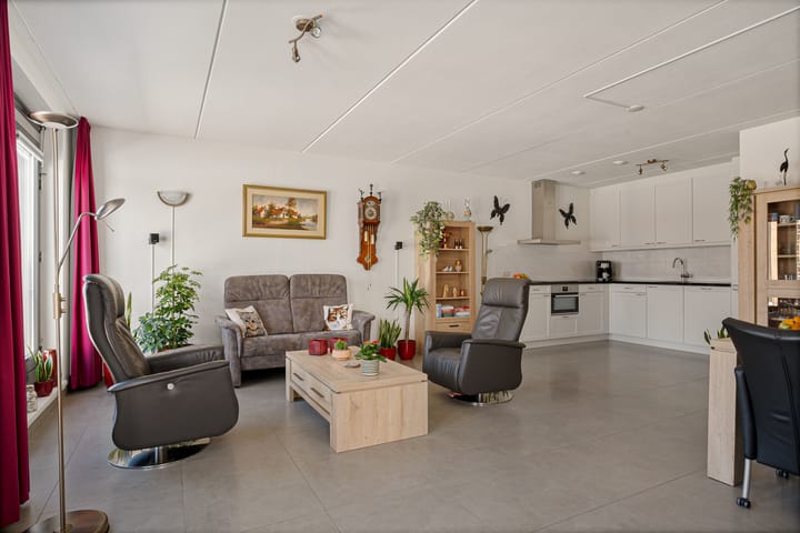 Foto 3 van Hoofden 1-203