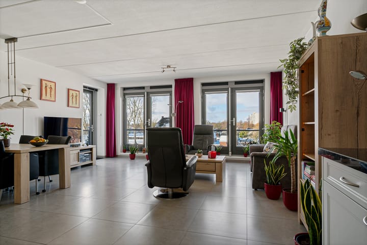 Foto 4 van Hoofden 1-203