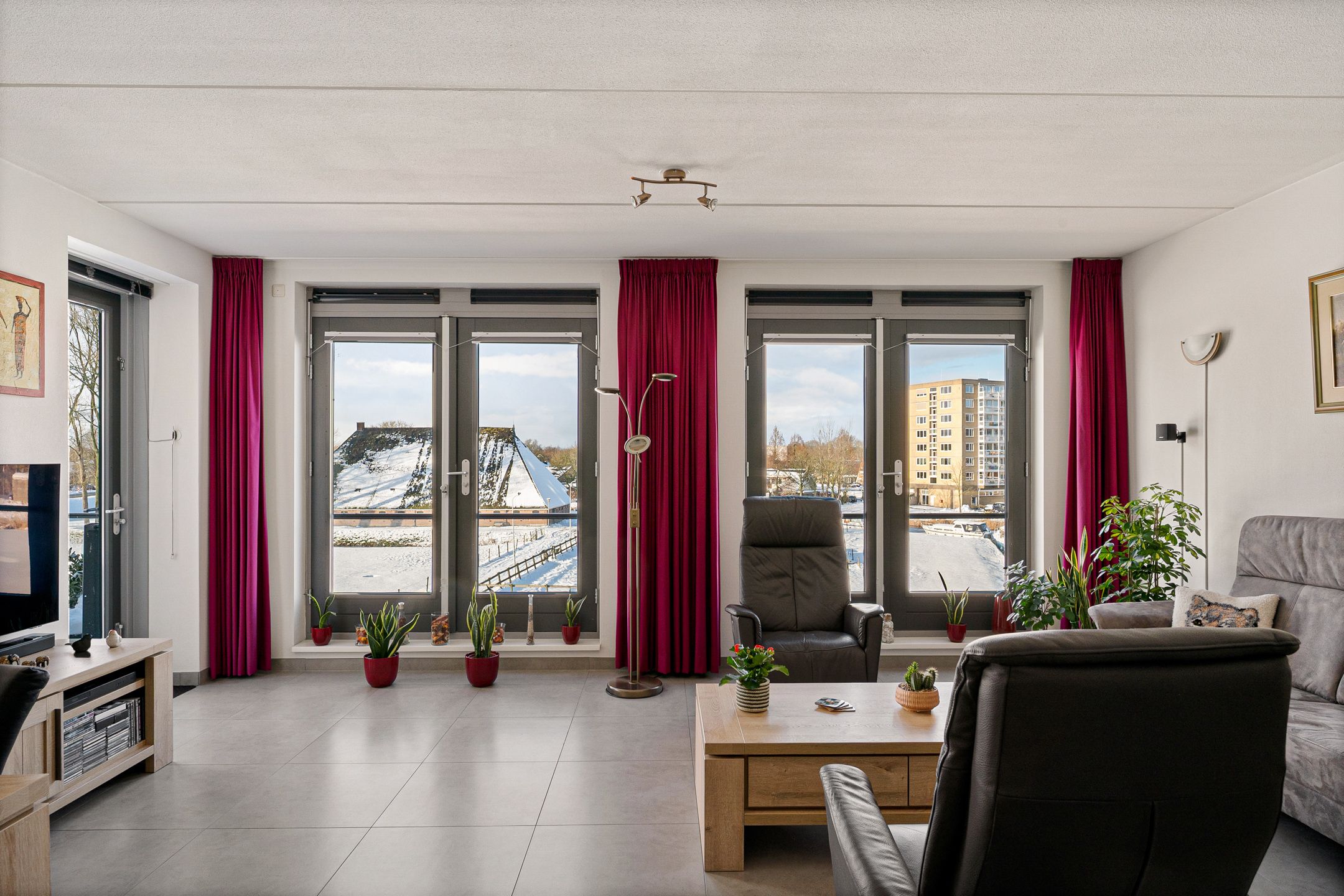 Photo 6 of Hoofden 1-203