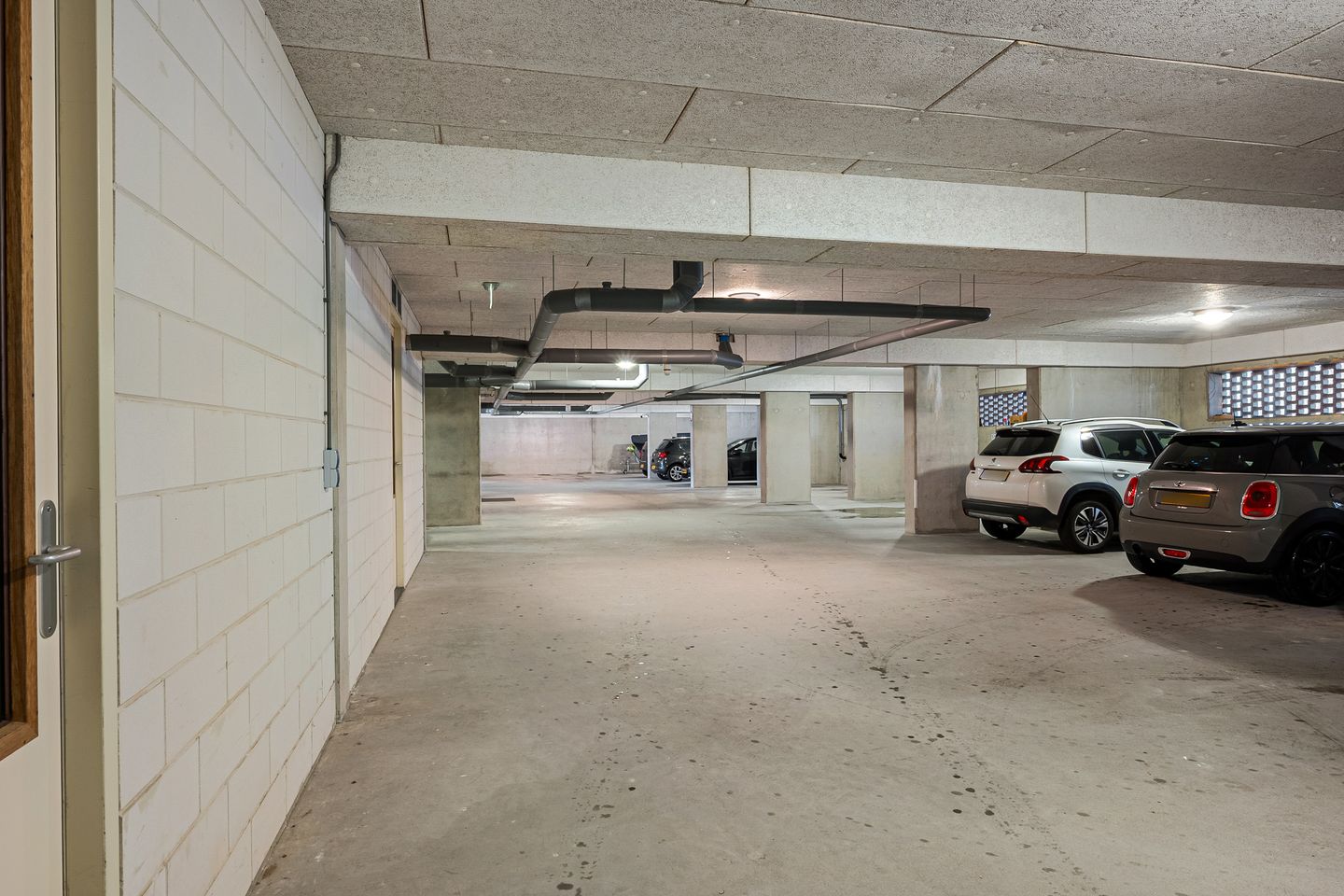 Photo 29 of Hoofden 1-203