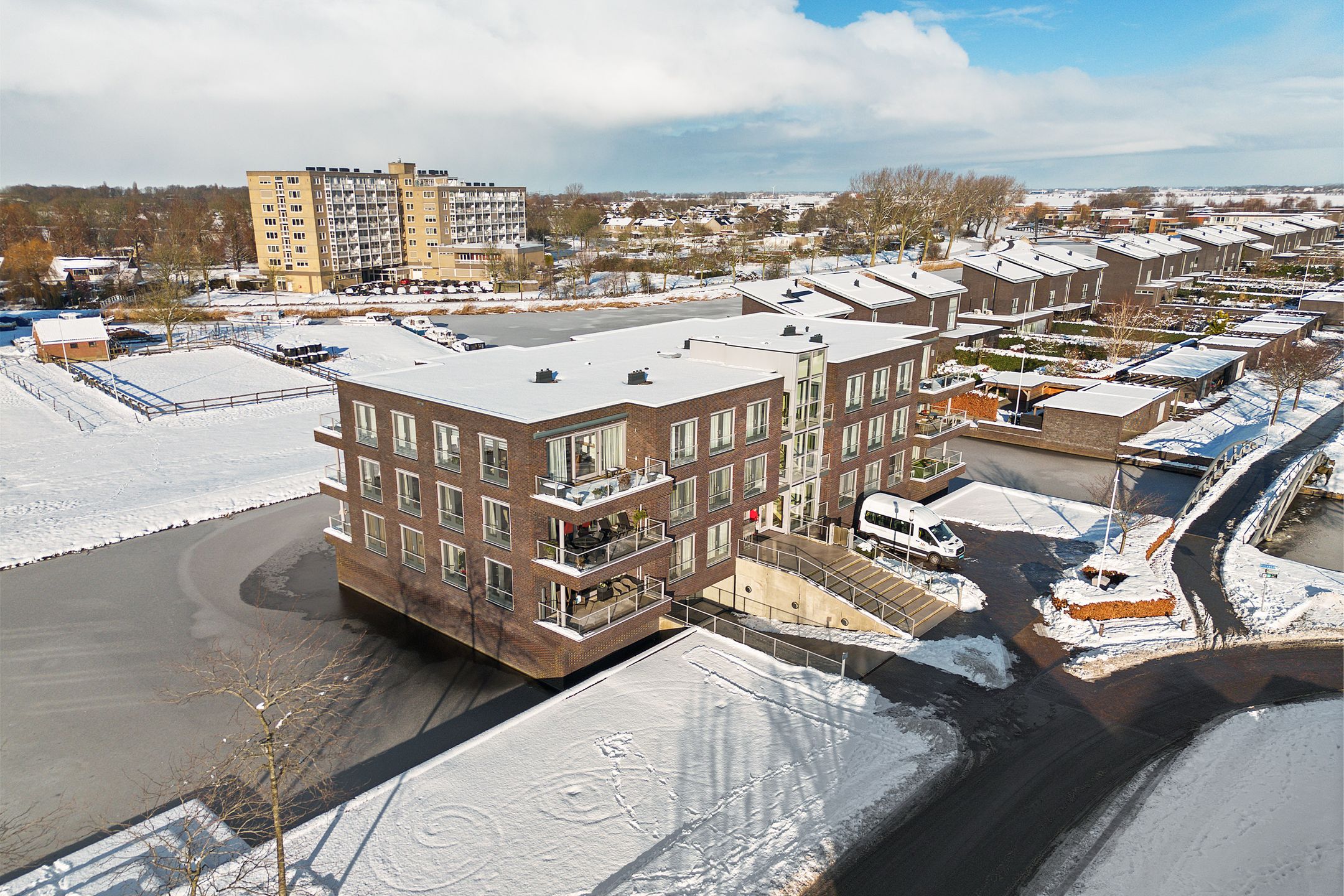 Photo 33 of Hoofden 1-203