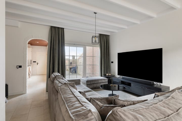 Foto 2 van Maarten Trompstraat 6