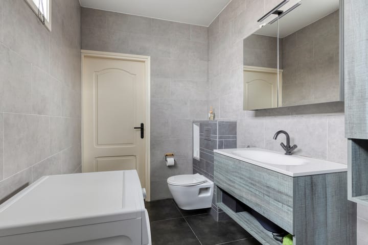 Foto 20 van Maarten Trompstraat 6