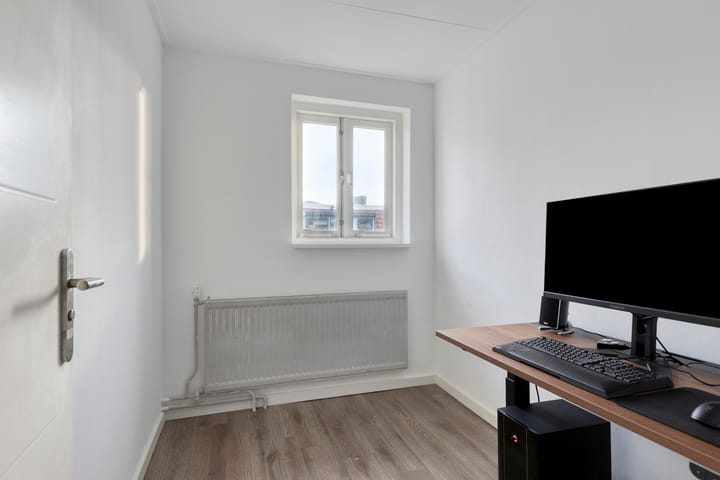 Foto 24 van Maarten Trompstraat 6