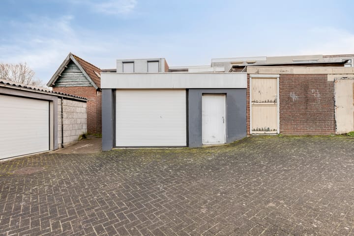 Foto 32 van Maarten Trompstraat 6