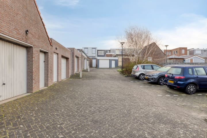 Foto 34 van Maarten Trompstraat 6