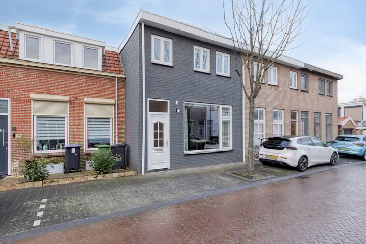 Foto 35 van Maarten Trompstraat 6