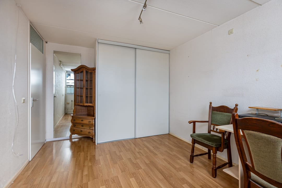 Photo 32 of Volendamstraat 3