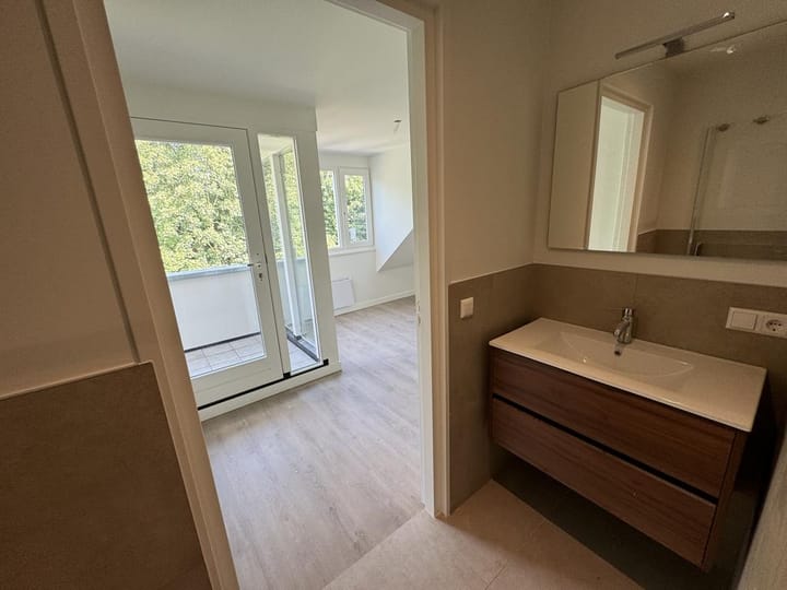 Foto 15 van Jansbuitensingel 13-4