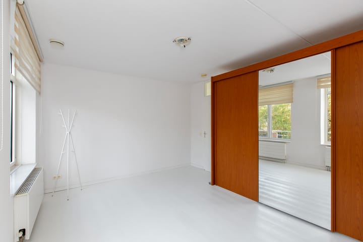 Foto 33 van Burgemeester De Monchyplein 3