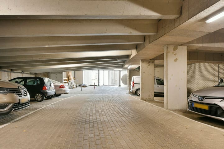 Photo 32 of Venetiëhof 204