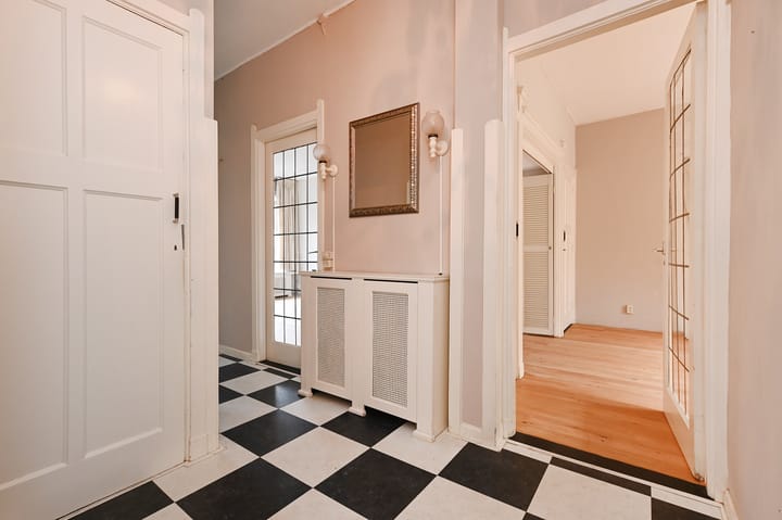 Photo 3 of Irisplein 36