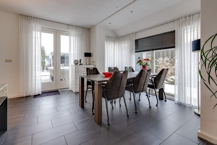 Foto 17 van Johannes Vermeerlaan 17-A