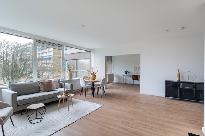 Photo 3 of Valeriusplein 304