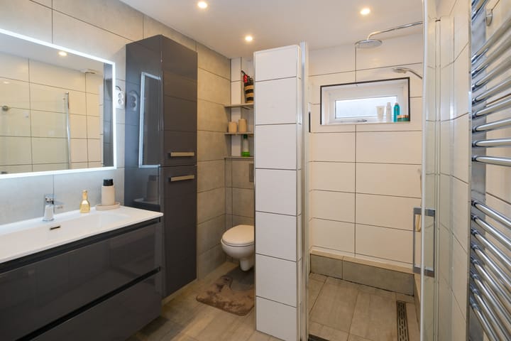 Photo 18 of Weidehuislaan 11