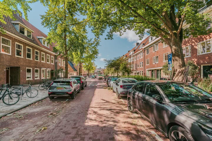 Foto 15 van Newtonstraat 93-C