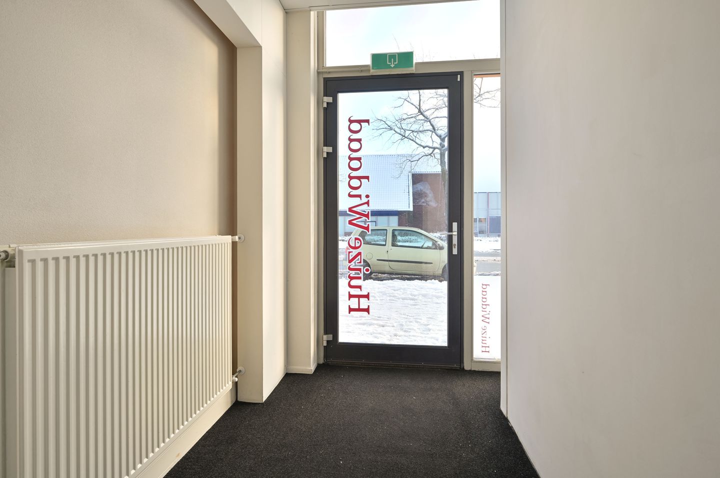 View photo 3 of Plein 2000 25