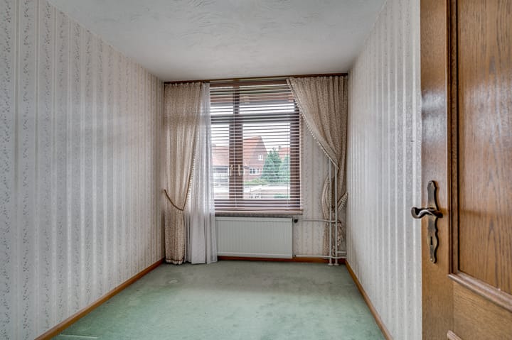 Foto 11 van van Hushovenstraat 6