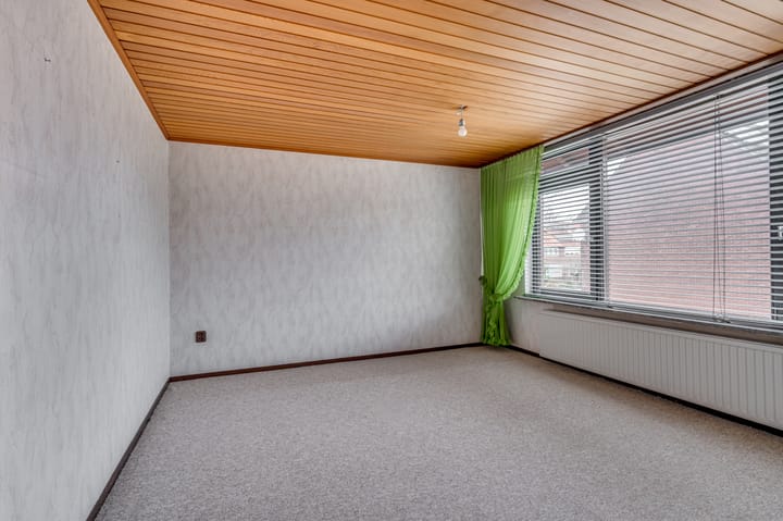 Foto 13 van van Hushovenstraat 6