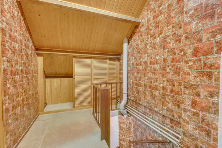 Foto 18 van van Hushovenstraat 6