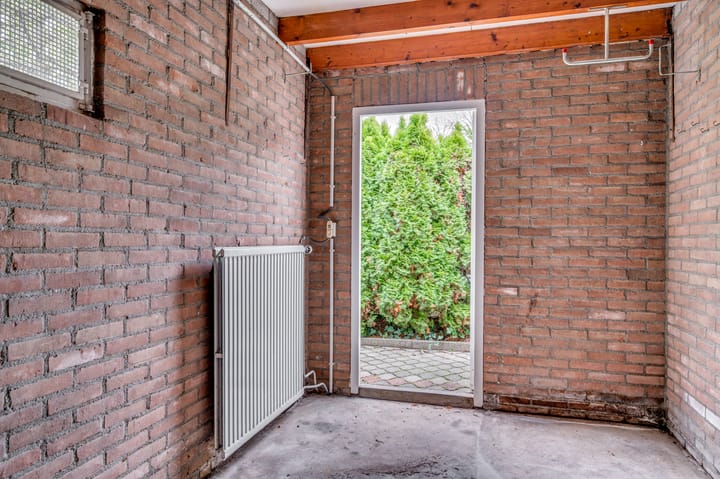 Foto 19 van van Hushovenstraat 6