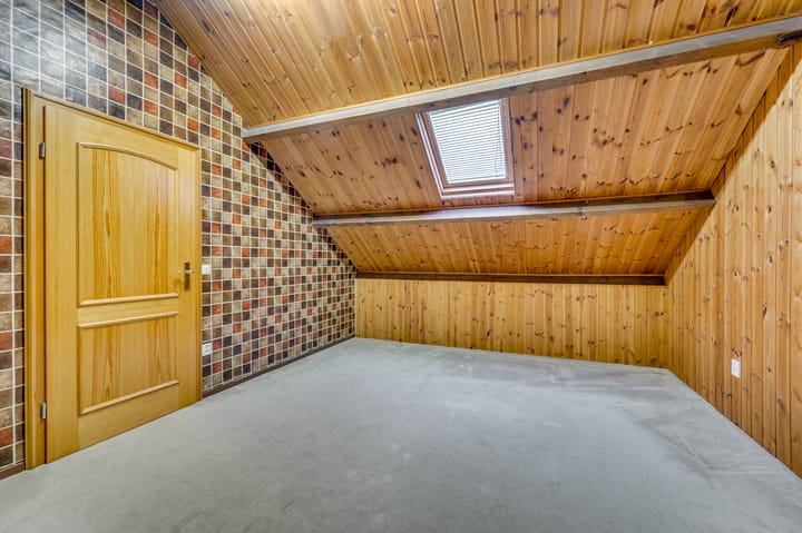 Foto 17 van van Hushovenstraat 6