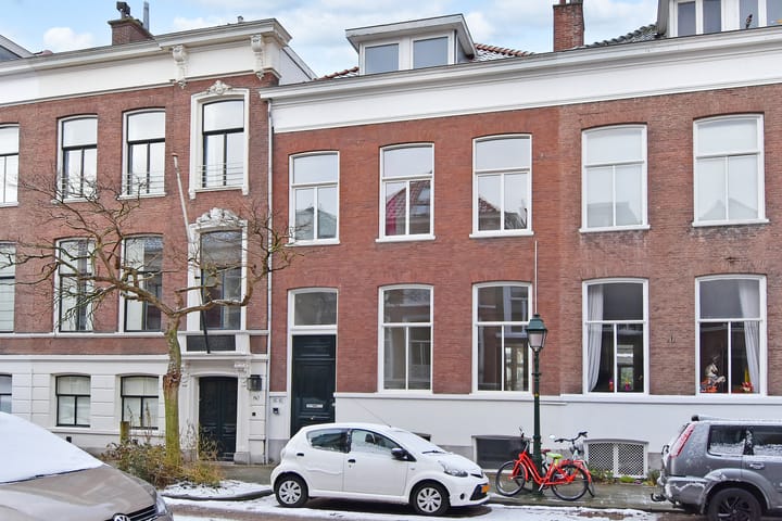 Foto 1 van De Ruijterstraat 82-A