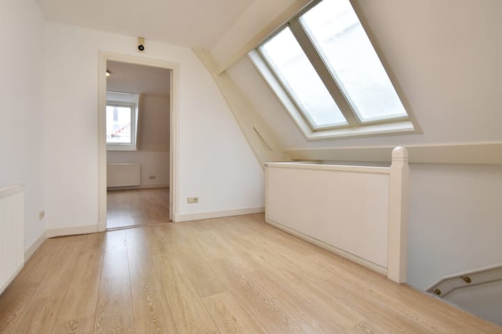 Foto 28 van De Ruijterstraat 82-A