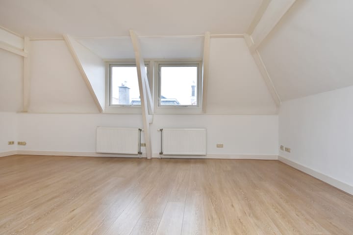 Foto 31 van De Ruijterstraat 82-A