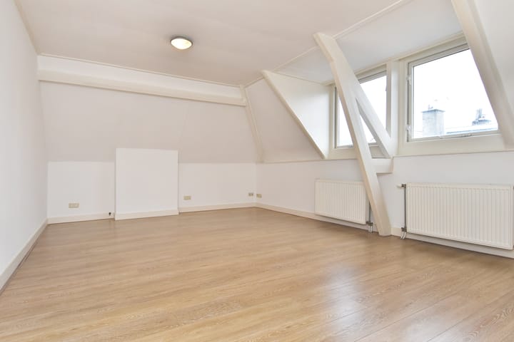 Foto 32 van De Ruijterstraat 82-A